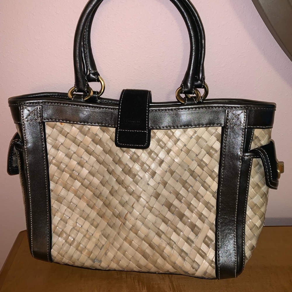 Coach - Picture 2 of 4